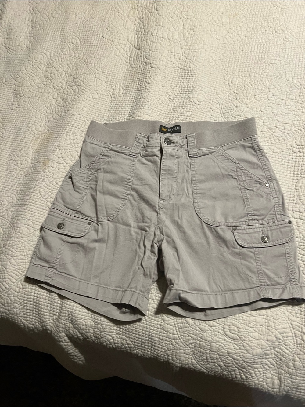 Lee Relaxed Fit Light Gray Cargo Shorts Mid Rise